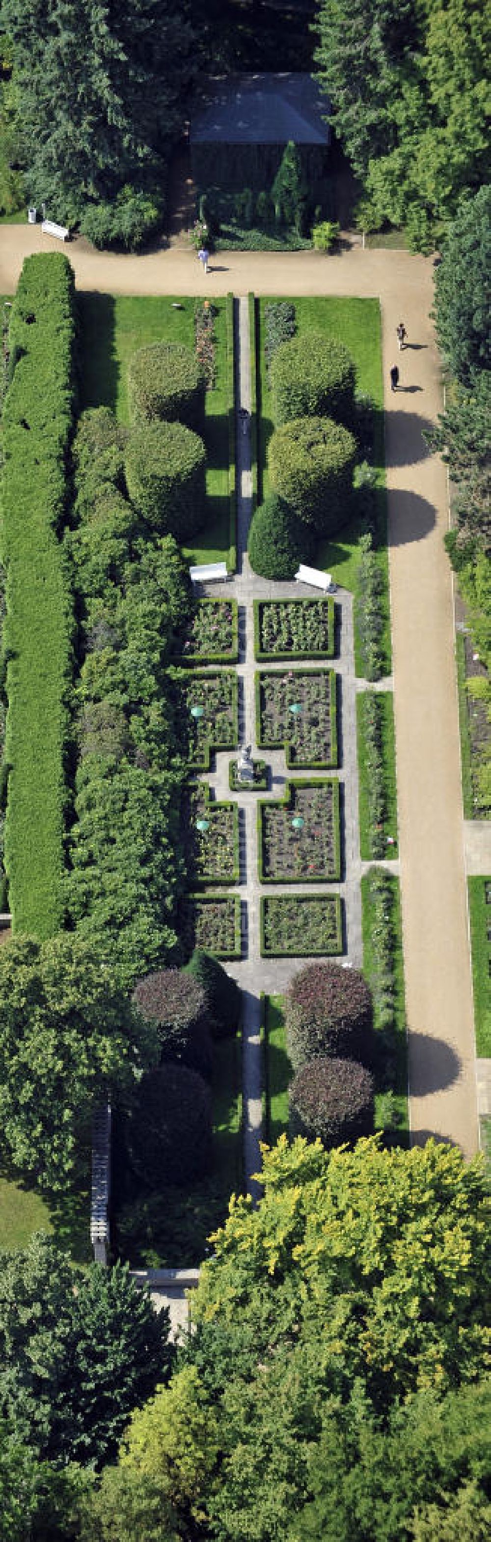 Aerial image Forst - Blick auf den Ostdeutschen Rosengarten. Der Garten wurde 1913 im Rahmen der Rosen- und Gartenausstellung gegründet. Auf einer Gesamtfläche von 15 Hektar präsentieren sich ca. 700 Rosensorten auf 40.000 Rosenstöcken. View of the East German Rose Garden. The garden was opened in 1913 as part of the Rose and Garden Show. On a total area of 15 hectares, about 700 varieties of roses are shown.