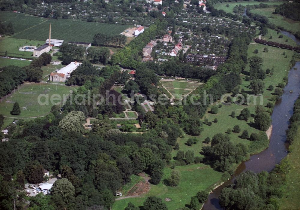 Aerial photograph Forst - View of the East German Rose Garden. The garden was opened in 1913 as part of the Rose and Garden Show. On a total area of 15 hectares, about 700 varieties of roses are shown