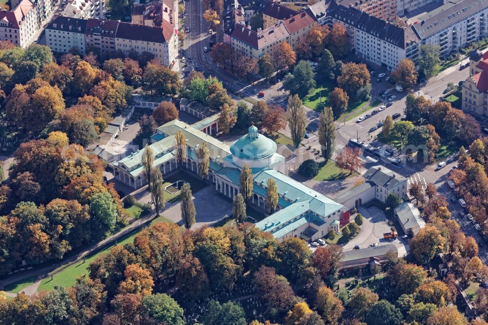 Aerial photograph München - Ostfriedhof at the St.-Martins-Platz in Munich Giesing in the state of Bavaria