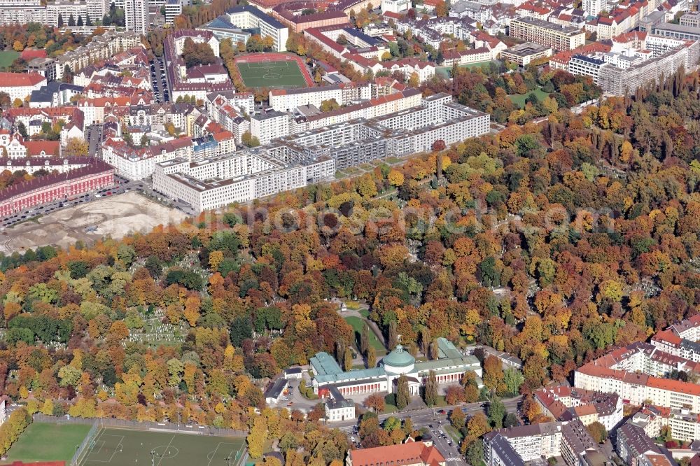 München from the bird's eye view: Ostfriedhof at the St.-Martins-Platz in Munich Giesing in the state of Bavaria