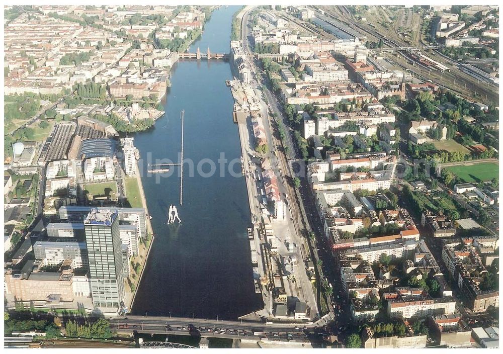 Berlin - Friedrichshain from above - Osthafen der BEHALA an der Spree in Berlin - Friedrichshain an der Grenze zu Kreuzberg und Treptow.