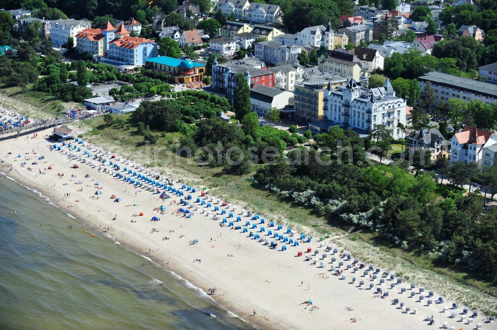 Zinnowitz from the bird's eye view: Ostsee-Strand von Zinnowitz auf der Insel Usedom in Mecklenburg-Vorpommern. Beachside of the Baltic Sea in Zinnowitz at the island Usedom in Mecklenburg-Western Pomerania.