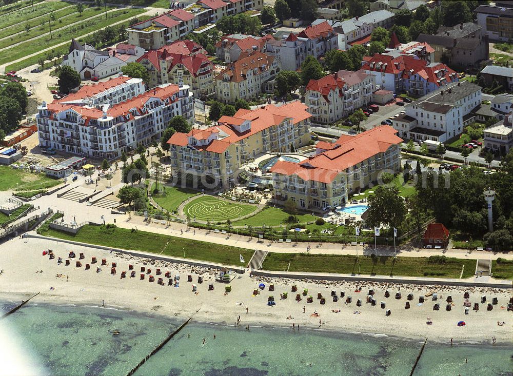 Aerial image Kühlungsborn - Blick auf den Strandbereich des größten Ostseebades mit dem Areal des Travel-Charme-Hotel. View of the beach area of the largest Baltic Sea resort with the site of the Travel Charme Hotel.