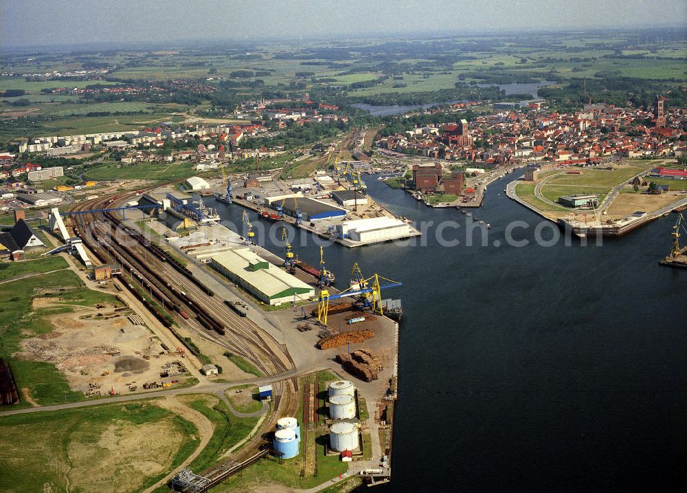 Wismar from the bird's eye view: Blick auf den Ostseehafen Wismar. Im Jahr 2009 haben 1.140 Frachtschiffe den Hafen angelaufen.View of the Baltic port of Wismar. In 2009 1.140 cargo ships that entered the port.