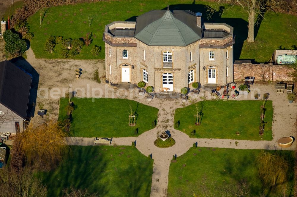 Aerial photograph Rheurdt - Palace Forsthaus in Rheurdt in the state North Rhine-Westphalia