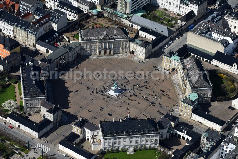 Kopenhagen from the bird's eye view: Palace Amalienborg on Slotsplads in Copenhagen in Region Hovedstaden, Denmark