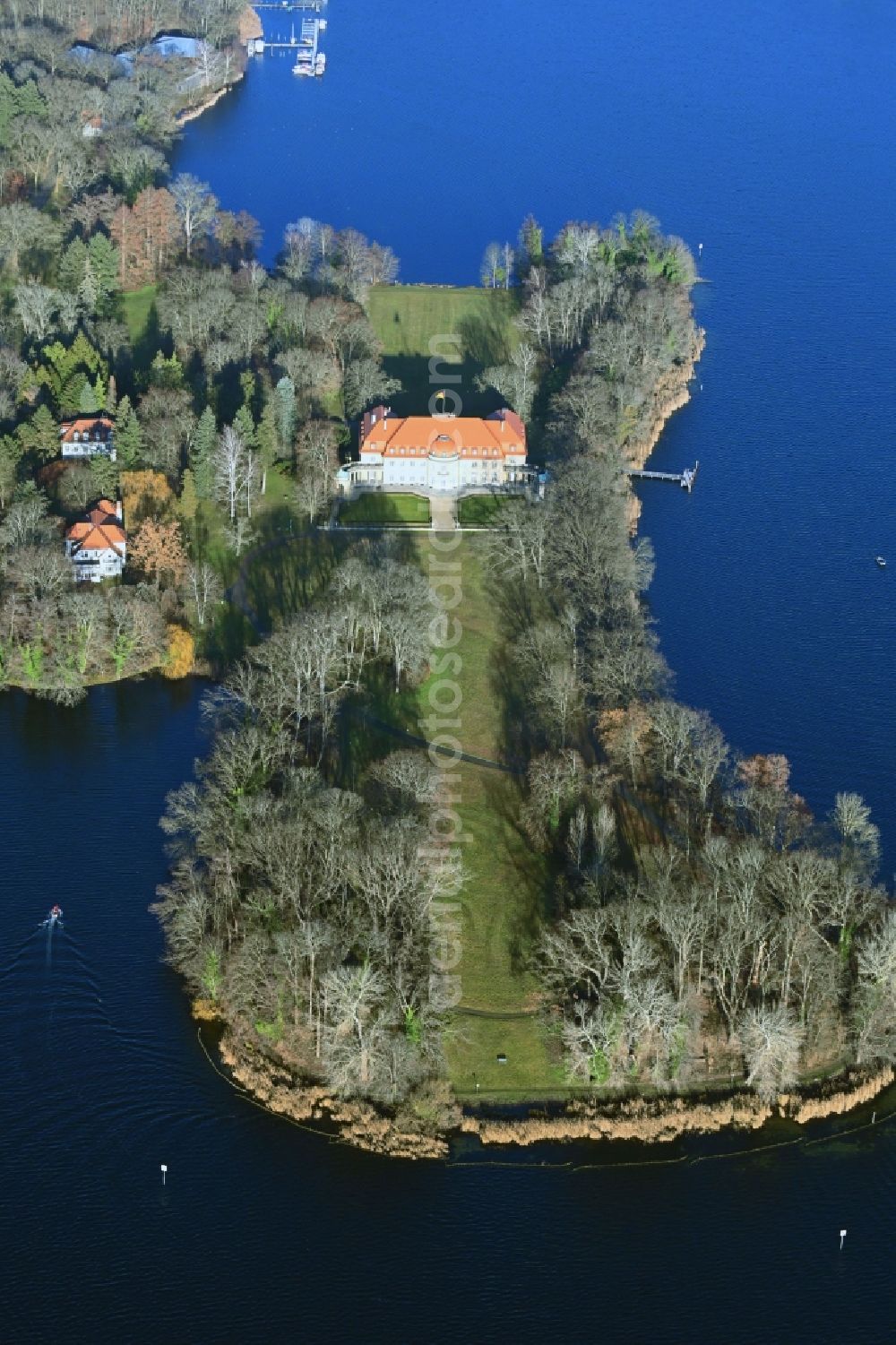 Berlin from the bird's eye view: Palace Borsig-Villa on island reiherwerder in the district Tegel in Berlin, Germany