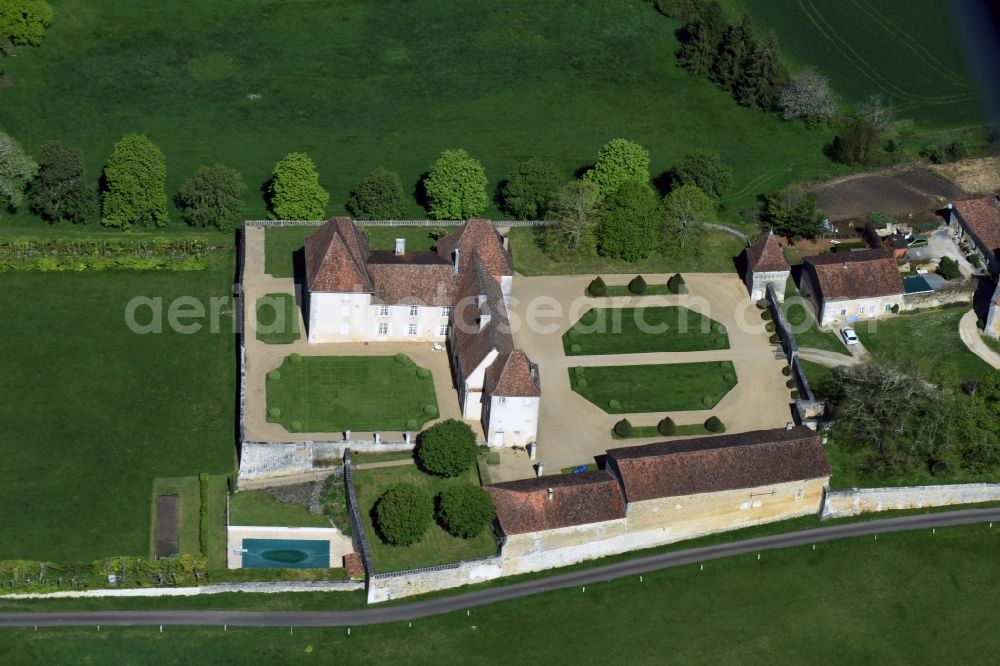 Connezac from the bird's eye view: Palace Le Bourg in Connezac in Aquitaine Limousin Poitou-Charentes, France