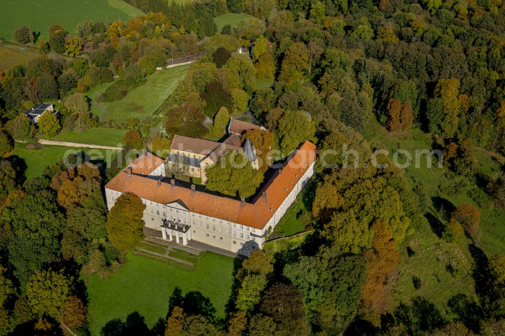 Selm from the bird's eye view: Palace Cappenberg in the district Cappenberg in Selm in the state North Rhine-Westphalia, Germany