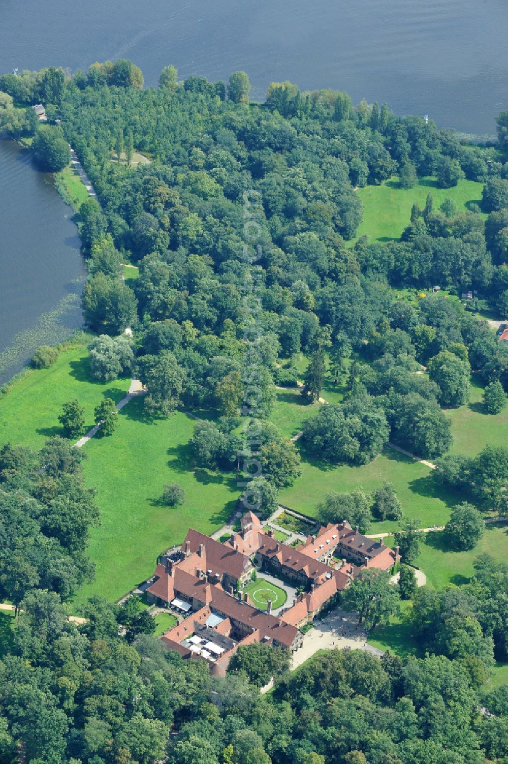 Aerial image Potsdam - Palace Cecilienhof on street Im Neuen Garten in Potsdam in the state Brandenburg, Germany