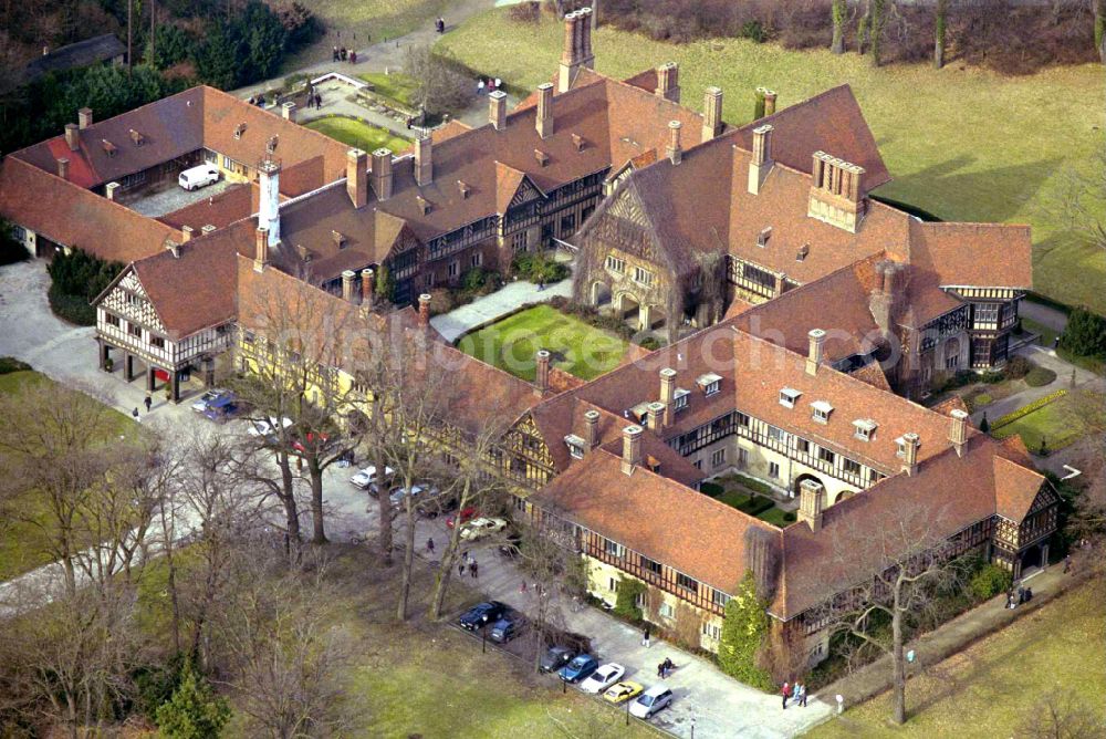 Potsdam from the bird's eye view: Palace Cecilienhof on street Im Neuen Garten in Potsdam in the state Brandenburg, Germany