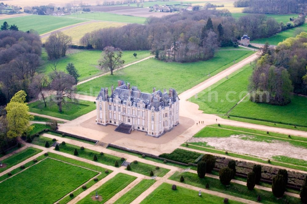 Aerial photograph Coudrecieux - Palace Le Chateau de la Pierre in Coudrecieux in Pays de la Loire, France