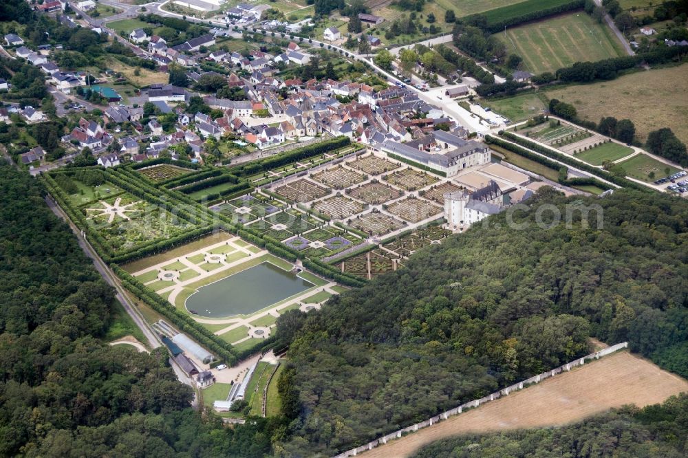 Aerial photograph Villandry - Palace Chateau de Villandry on Rue Principale in Villandry in Centre-Val de Loire, France
