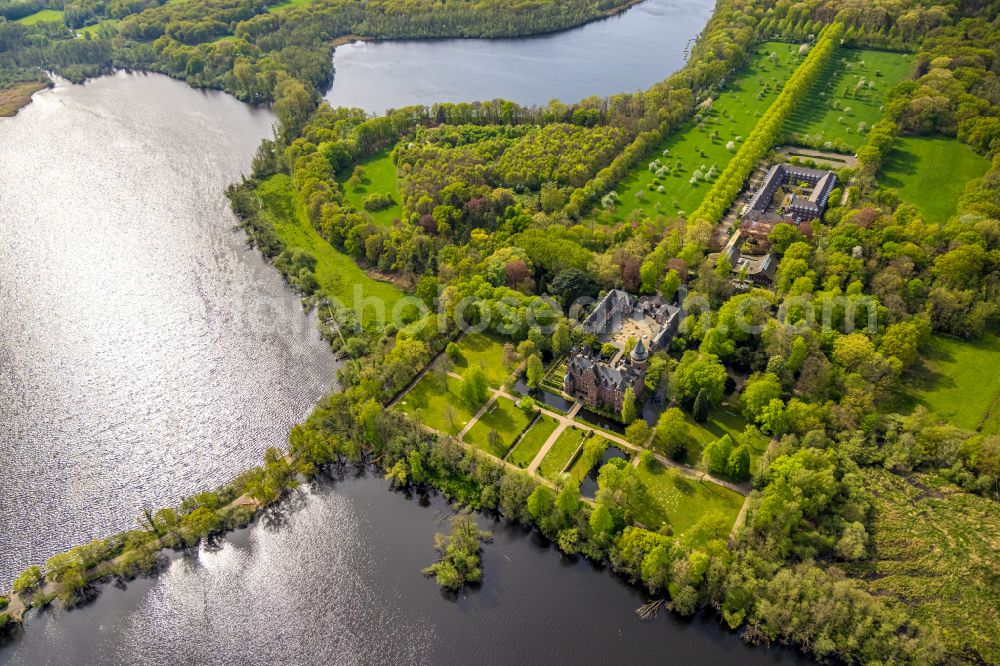 Aerial image Nettetal - Palace Chateauform' Schloss Krickenbeck on street Schlossallee in the district Hinsbeck in Nettetal in the state North Rhine-Westphalia, Germany