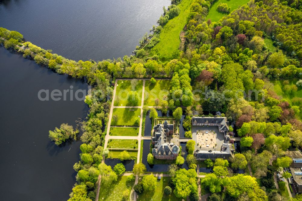 Nettetal from above - Palace Chateauform' Schloss Krickenbeck on street Schlossallee in the district Hinsbeck in Nettetal in the state North Rhine-Westphalia, Germany