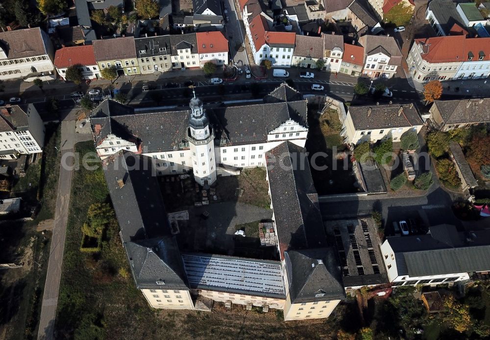 Coswig (Anhalt) from above - Palace in Coswig (Anhalt) in the state Saxony-Anhalt, Germany