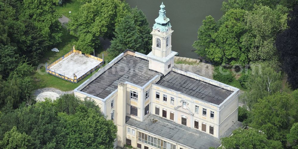 Schönwalde from above - Palace Dammsmuehle in Schoenwalde in the state Brandenburg, Germany