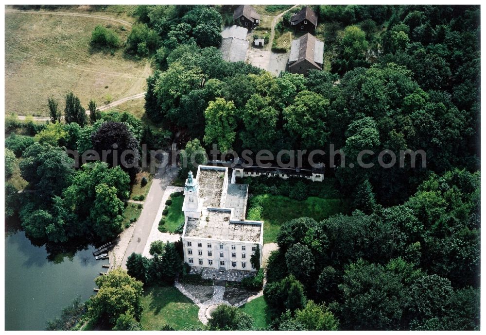 Aerial photograph Schönwalde - Palace Dammsmuehle in Schoenwalde in the state Brandenburg, Germany