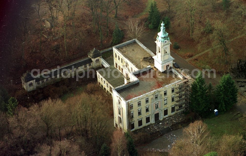 Schönwalde from the bird's eye view: Palace Dammsmuehle in Schoenwalde in the state Brandenburg, Germany