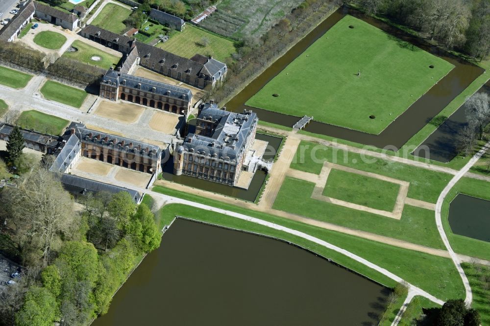 Aerial image Dampierre-en-Yvelines - Palace Dampierre in Dampierre-en-Yvelines in Ile-de-France, France