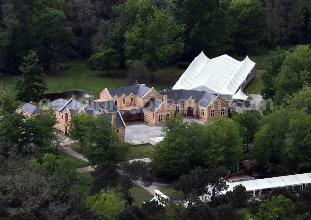 Aerial image Saint-Selve - Palace Domaine de Grenade on Route de Portets in Saint-Selve in Aquitaine Limousin Poitou-Charentes, France