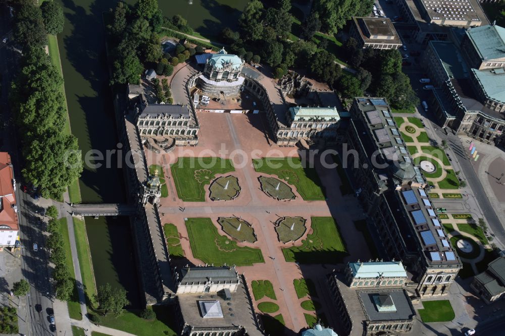 Dresden from the bird's eye view: Palace of the castle Dresdner Zwinger on Theaterplatz - Sophienstrasse in the district Altstadt in Dresden in the federal state of Saxony, Germany