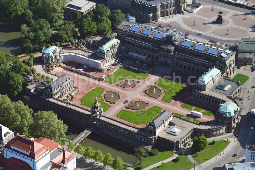 Dresden from the bird's eye view: Palace of the castle Dresdner Zwinger on Theaterplatz - Sophienstrasse in the district Altstadt in Dresden in the federal state of Saxony, Germany