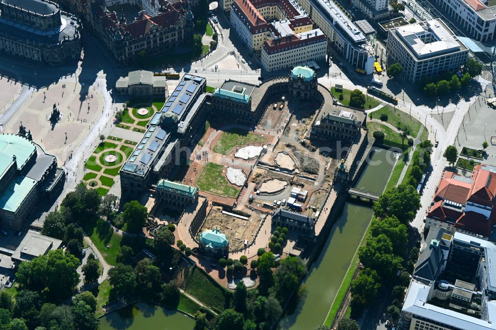 Aerial image Dresden - Palace of the castle Dresdner Zwinger on Theaterplatz - Sophienstrasse in the district Altstadt in Dresden in the federal state of Saxony, Germany