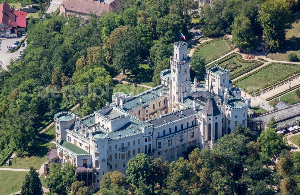 Aerial image Hluboka nad Vltavou - Palace Frauenberg in Hluboka nad Vltavou in Jihocesky kraj, Czech Republic