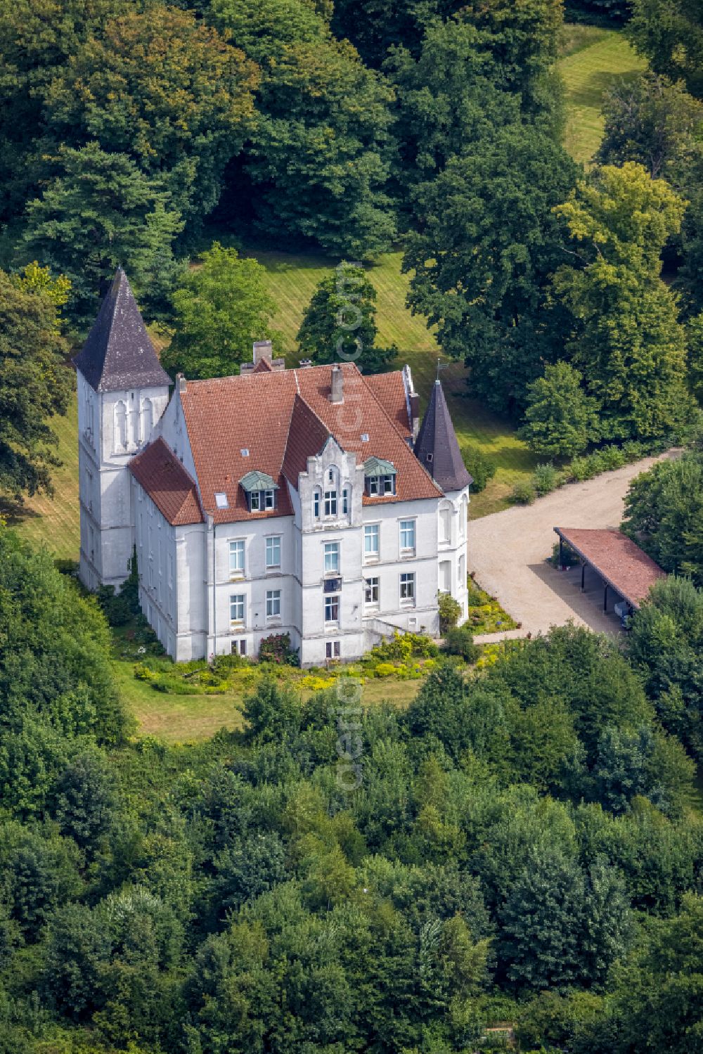 Castrop-Rauxel from above - Palace Haus Dorloh on street Dorlohstrasse in Castrop-Rauxel at Ruhrgebiet in the state North Rhine-Westphalia, Germany