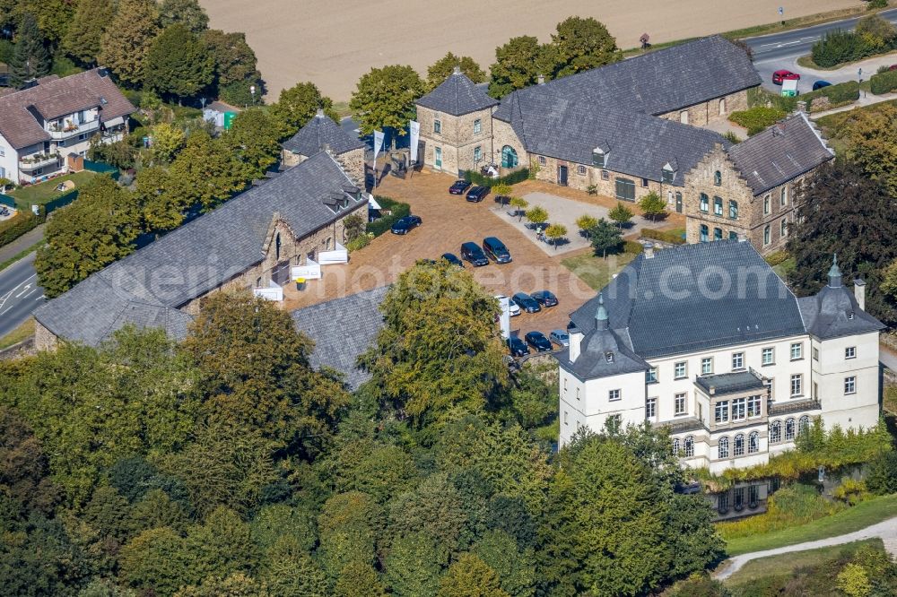 Opherdicke from the bird's eye view: Palace Haus Opherdicke on Dorfstrasse in Opherdicke in the state North Rhine-Westphalia, Germany