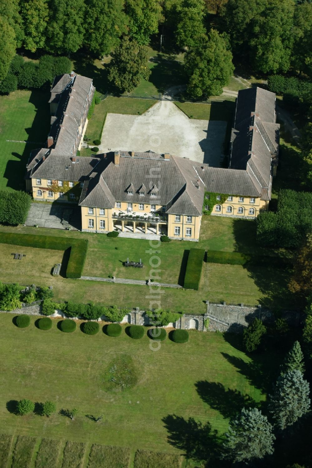 Aerial photograph Templin - Palace Herzfelde in Templin in the state Brandenburg