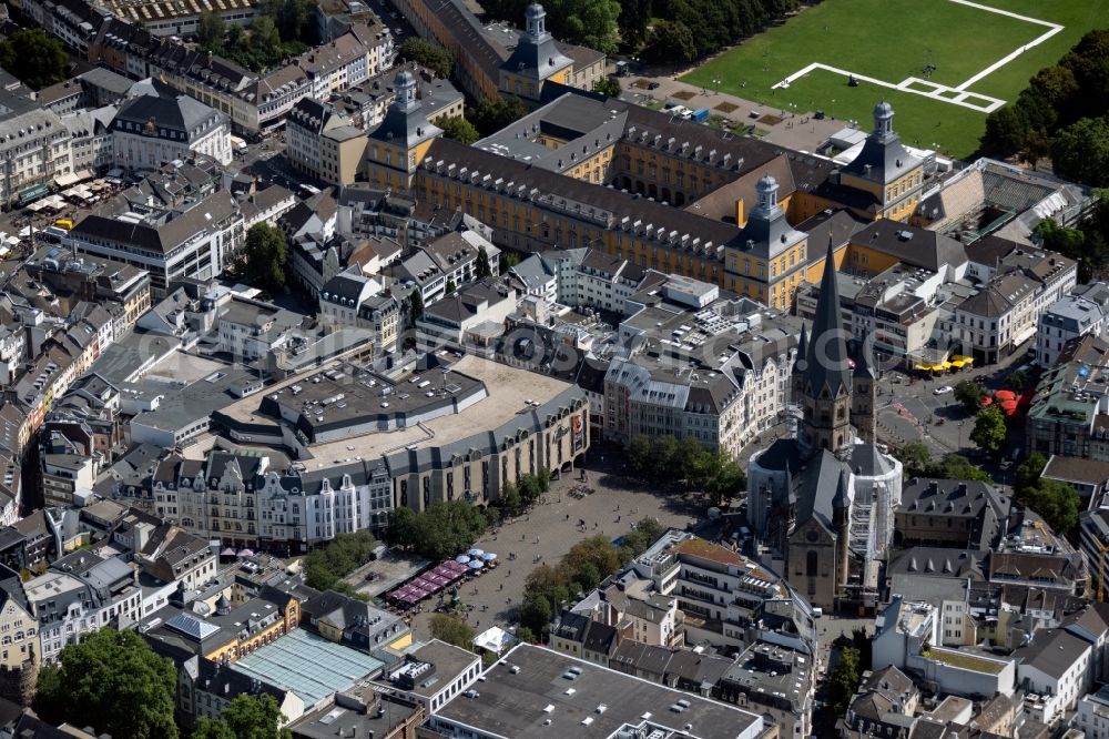 Aerial photograph Bonn - Palace Kurfuerstliches Schloss Am Hof in the district Zentrum in Bonn, in the state North Rhine-Westphalia, Germany