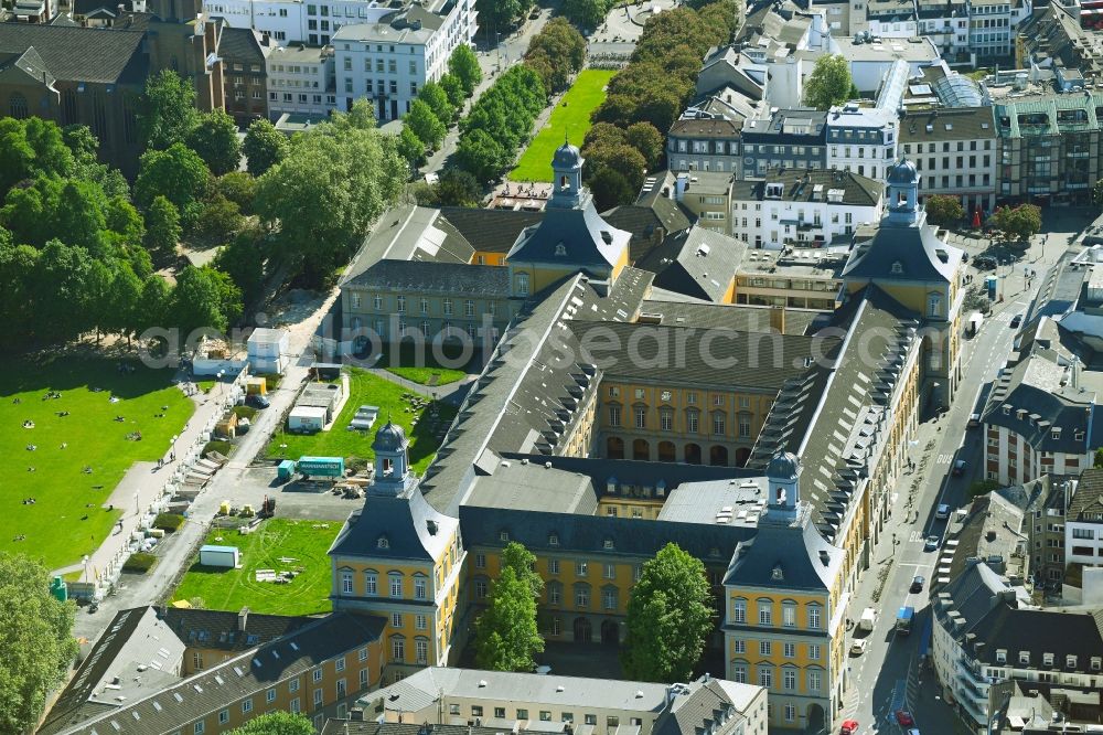 Aerial image Bonn - Palace Kurfuerstliches Schloss und Campus of University Rheinische Friedrich-Wilhelms-Universitaet Am Hof in Bonn in the state North Rhine-Westphalia, Germany