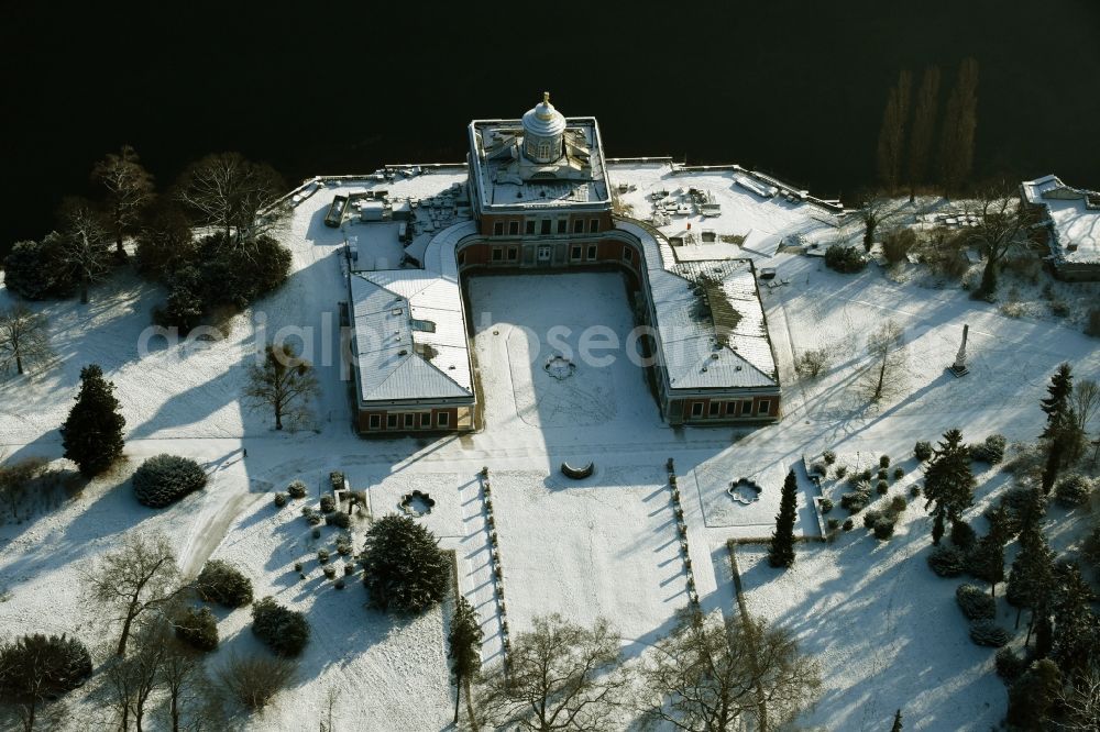 Aerial photograph Potsdam - Wintry snowy Palace Marmorpalais Im Neuen Garten in Potsdam in the state Brandenburg