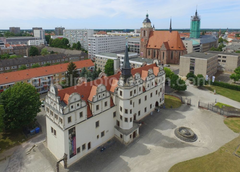 Aerial photograph Dessau - Palace Museum fuer Stadtgeschichte on Schlossplatz in Dessau in the state Saxony-Anhalt, Germany