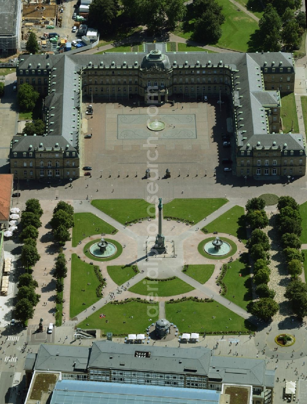 Aerial photograph Stuttgart - Palace Neues Schloss Stuttgart on Schlossplatz in Stuttgart in the state Baden-Wuerttemberg