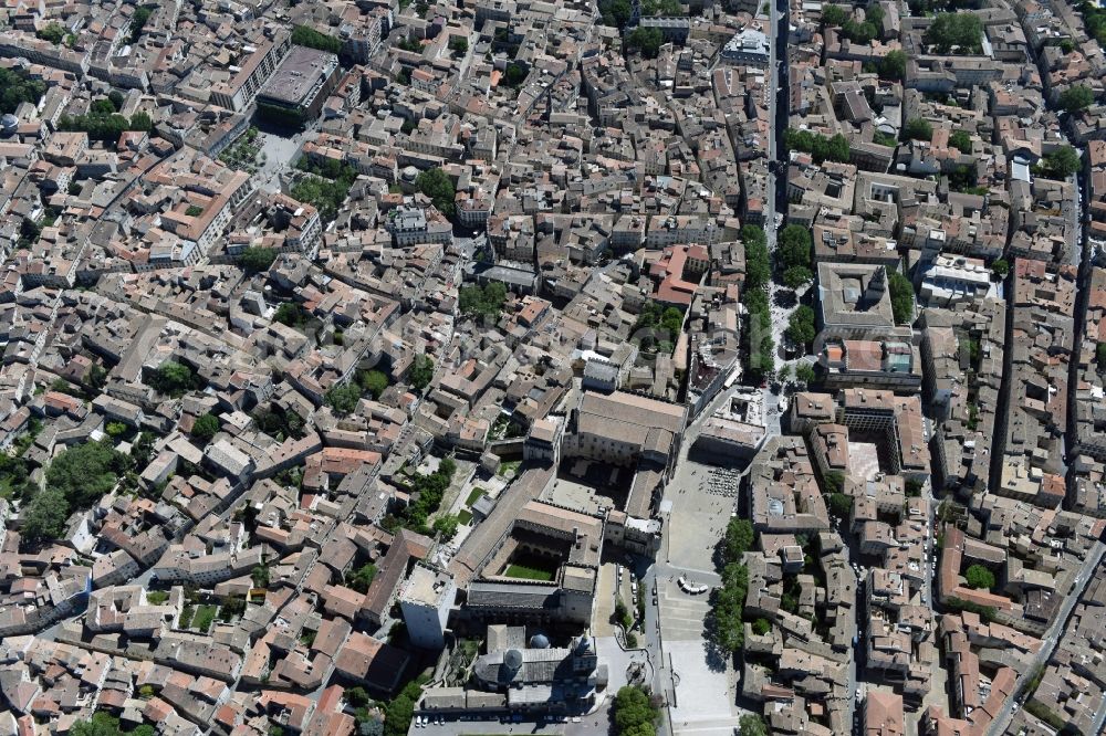 Aerial photograph Avignon - Palace Palais des Papes on Place du Palais in Avignon in Provence-Alpes-Cote d'Azur, France