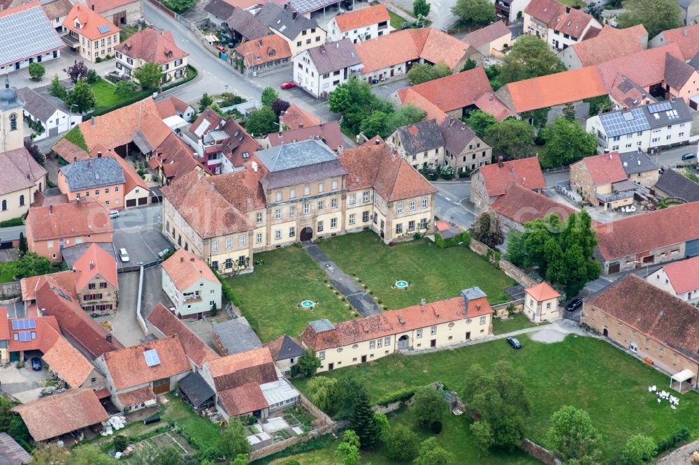 Aerial photograph Sulzheim - Palace of castle and Restaurant Sulzheim in Sulzheim in the state Bavaria, Germany