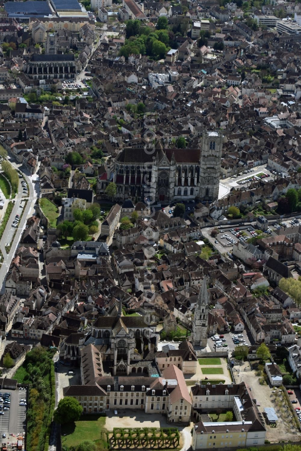 Aerial photograph Auxerre - Palace Saint-Germain d'Auxerre on Place Saint-Germain in Bourgogne Franche-Comte, France