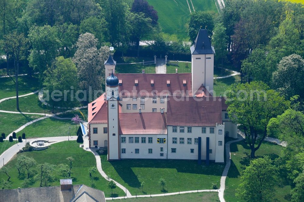 Aerial photograph Steindorf - Palace Schloss Hofhegnenberg in Steindorf in the state Bavaria, Germany