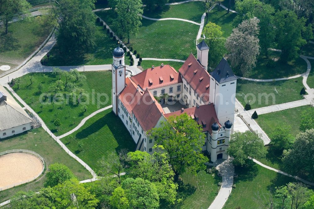 Steindorf from the bird's eye view: Palace Schloss Hofhegnenberg in Steindorf in the state Bavaria, Germany