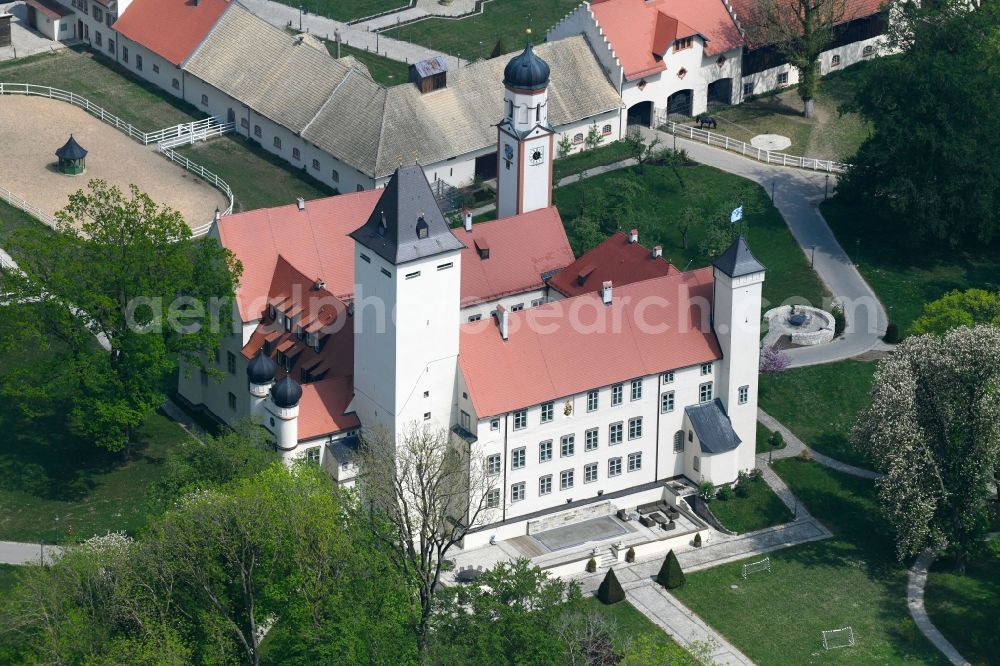 Aerial image Steindorf - Palace Schloss Hofhegnenberg in Steindorf in the state Bavaria, Germany