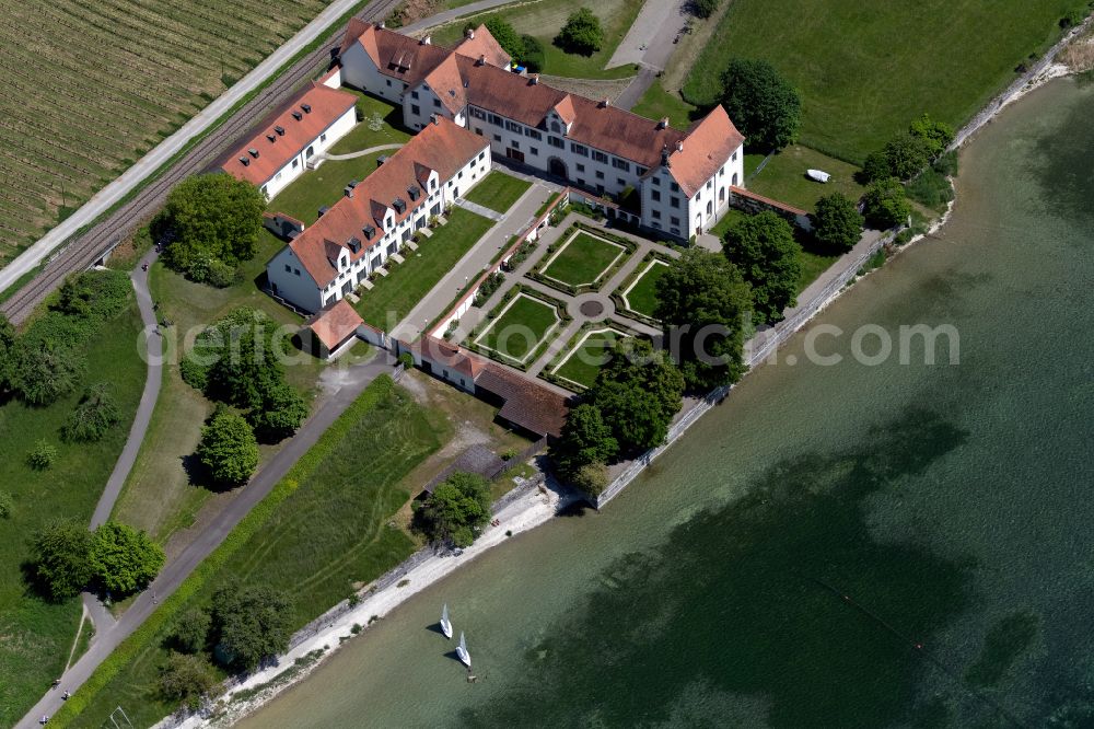 Aerial photograph Uhldingen-Mühlhofen - Palace Schloss Maurach on street Birnau-Maurach in Uhldingen-Muehlhofen at Bodensee in the state Baden-Wuerttemberg, Germany