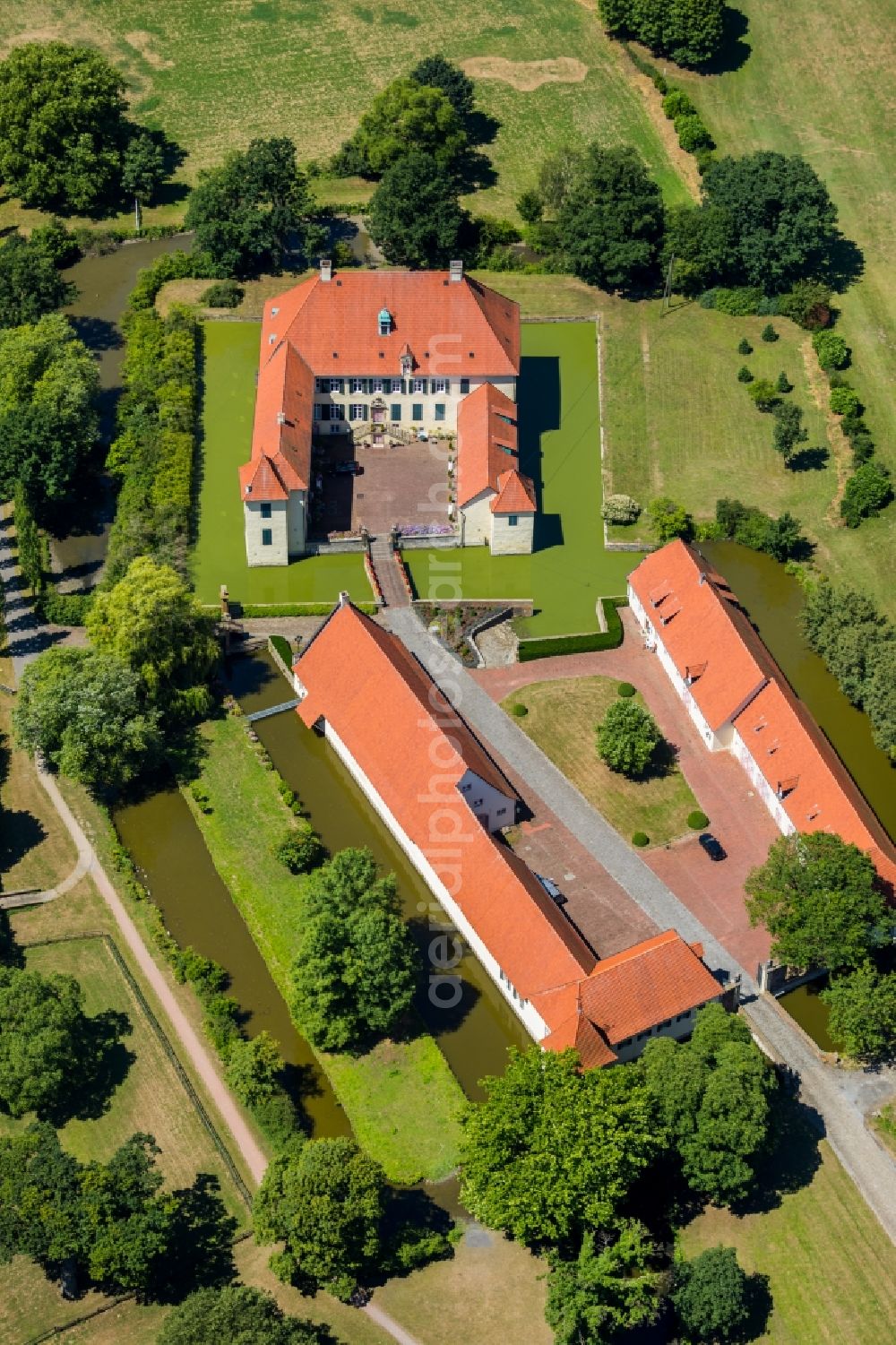 Aerial photograph Ennigerloh - Palace Schloss Vornholz on Steinpatt in Ennigerloh in the state North Rhine-Westphalia, Germany