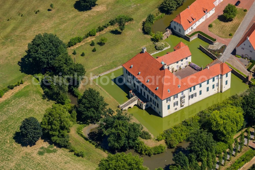 Ennigerloh from the bird's eye view: Palace Schloss Vornholz on Steinpatt in Ennigerloh in the state North Rhine-Westphalia, Germany