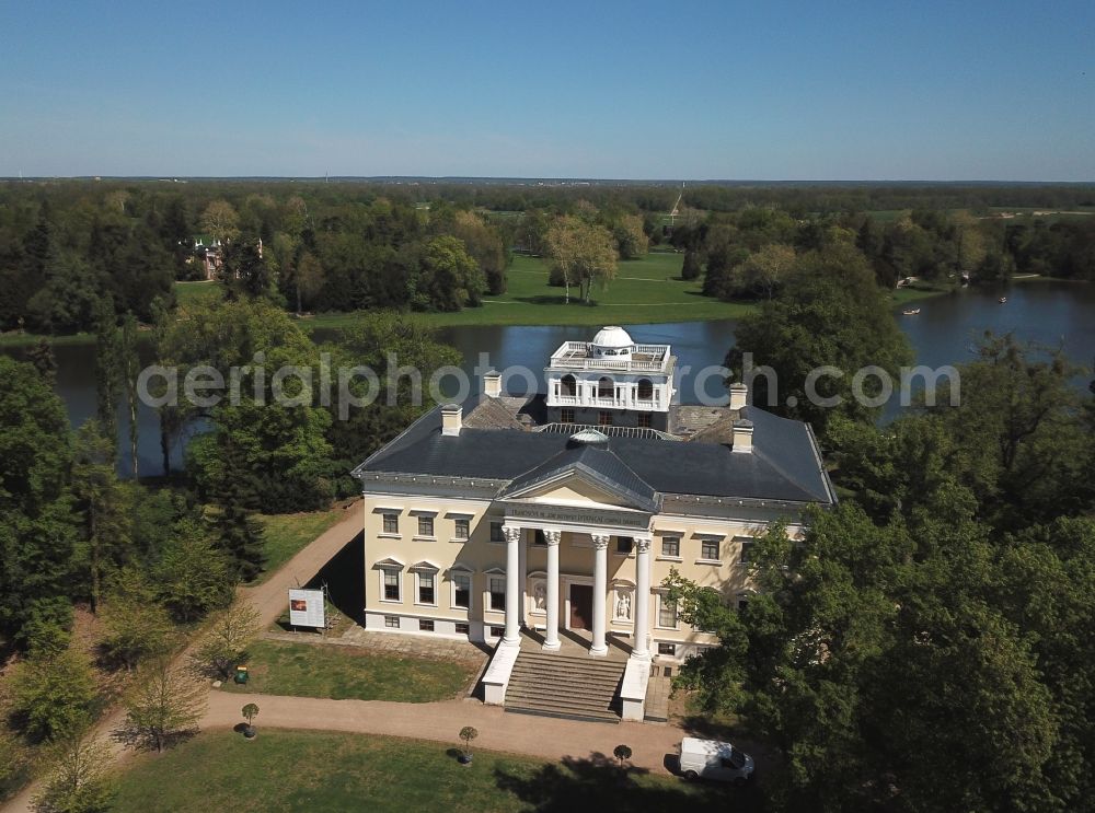 Aerial photograph Oranienbaum-Wörlitz - Palace Schloss Woerlitz on Alter Wall in Oranienbaum-Woerlitz in the state Saxony-Anhalt, Germany