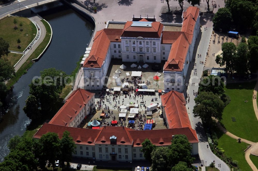 Aerial photograph Oranienburg - Palace am Schlossplatz in Oranienburg in the state Brandenburg