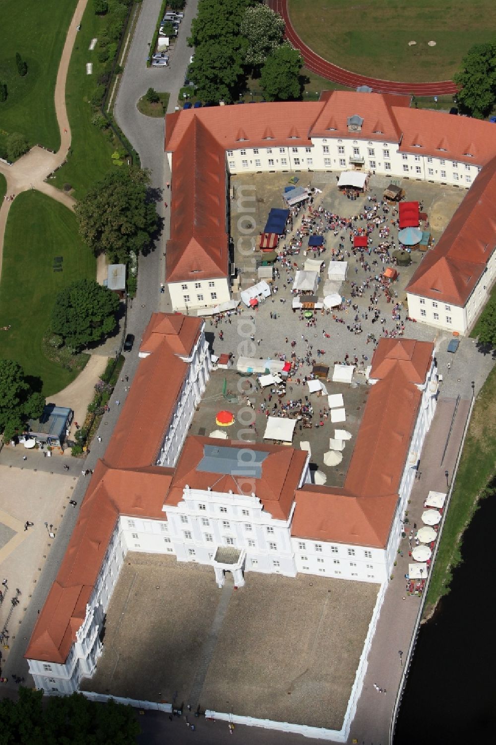 Oranienburg from above - Palace am Schlossplatz in Oranienburg in the state Brandenburg