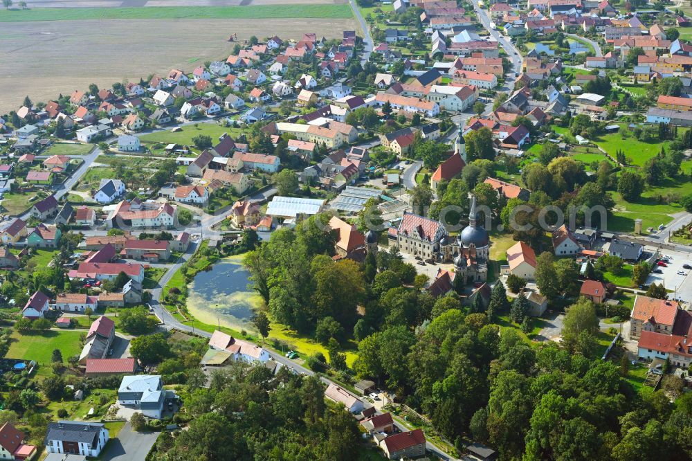 Aerial photograph Schönfeld - Palace Schoenfelder Traumschloss in Schoenfeld in the state Saxony, Germany